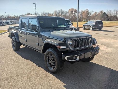 New 2026 Jeep Gladiator Sport image 7
