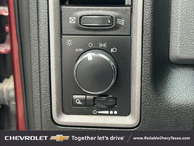 Used 2018 RAM 1500 Express RWD image 22