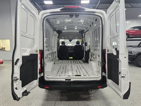 Used 2024 Ford Transit 250 148 Medium Roof RWD image 5