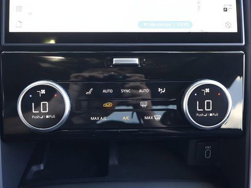 New 2026 Land Rover Discovery S image 26