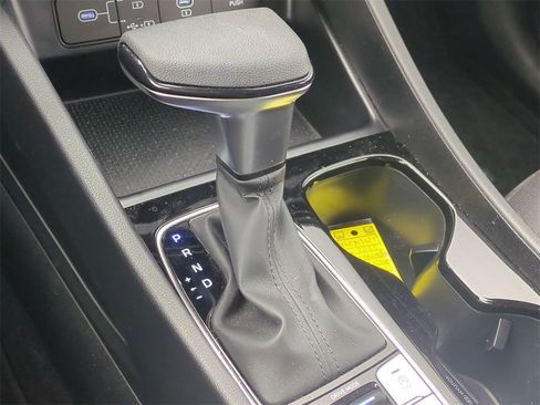 Certified 2025 Hyundai Tucson SE image 17