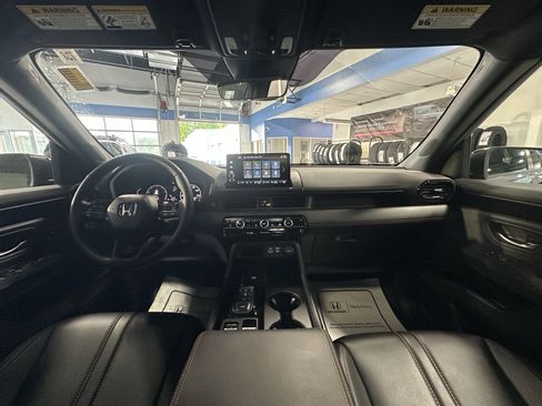 Used 2025 Honda Pilot TrailSport image 20