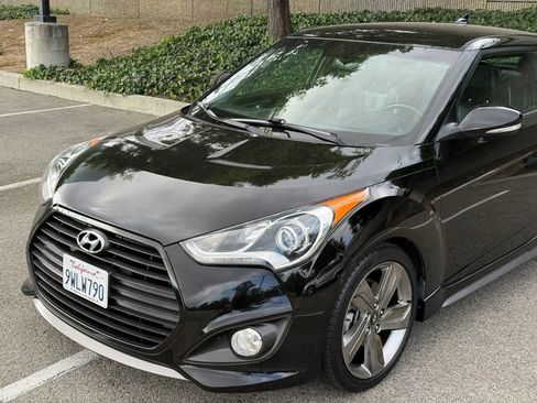 Used 2015 Hyundai Veloster Turbo FWD image 9