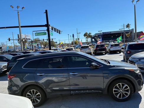 Used 2019 Hyundai Santa Fe XL SE image 5