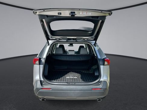 Certified 2023 Toyota RAV4 XLE Premium AWD/4WD image 32