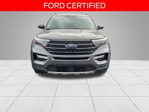 Used 2023 Ford Explorer XLT w/ Equipment Group 202A AWD/4WD image 2