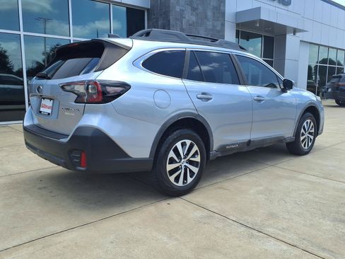 Used 2020 Subaru Outback Premium w/ Popular Package #1 AWD/4WD image 25
