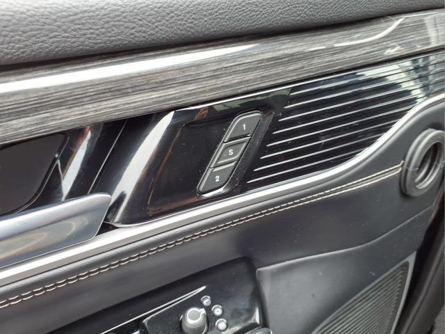Used 2022 Jeep Wagoneer Series II AWD/4WD image 11