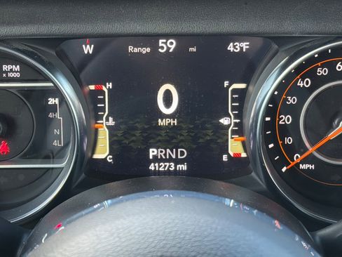 Used 2021 Jeep Gladiator Overland image 25