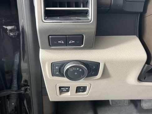Used 2019 Ford F150 Limited w/ Trailer Tow Package AWD/4WD image 19