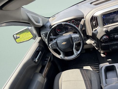 Used 2021 Chevrolet Silverado 1500 LT AWD/4WD image 24