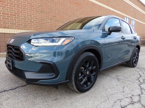 Used 2025 Honda HR-V Sport image 5