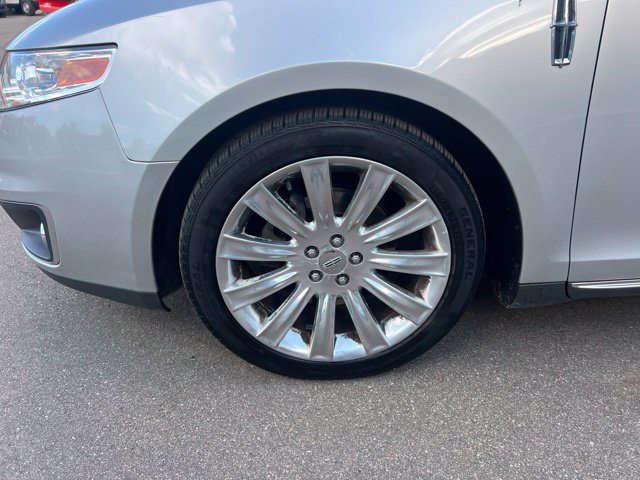 Used 2012 Lincoln MKS FWD image 9