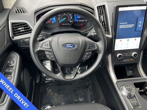 Certified 2022 Ford Edge SE w/ Black Appearance Package image 15