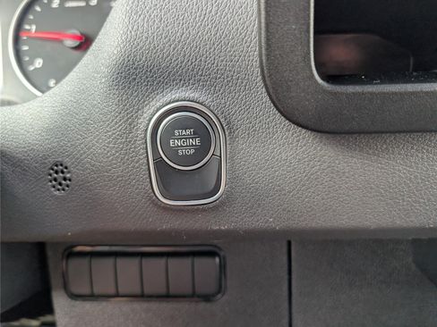 Used 2025 Mercedes-Benz Sprinter 2500 image 20