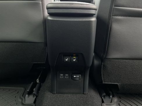New 2026 Toyota Prius Plug-In Hybrid FWD image 24