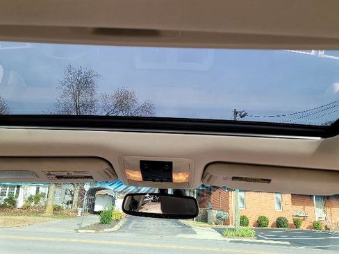 Used 2016 Lexus GX 460 w/ Premium Package image 15