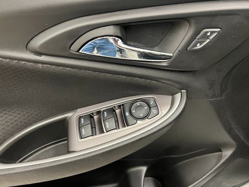 Used 2023 Chevrolet Malibu LT image 27