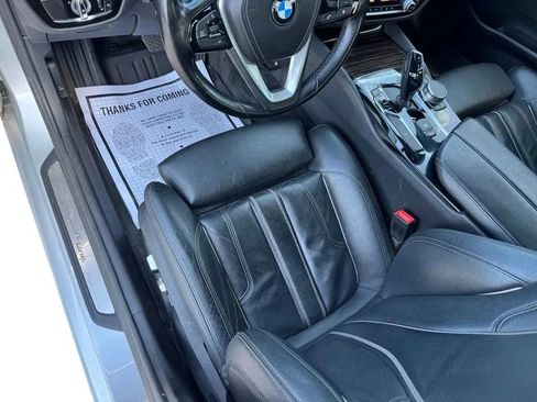 Used 2019 BMW 530i xDrive w/ Convenience Package AWD/4WD image 10