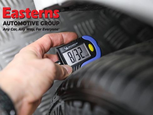 Used 2024 Toyota Camry SE image 27