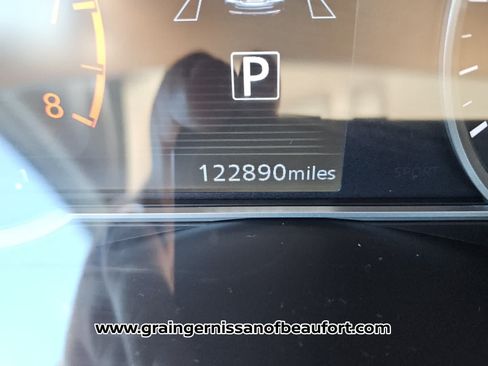 Used 2019 Nissan Kicks SR w/ Exterior Electronics Package FWD image 15