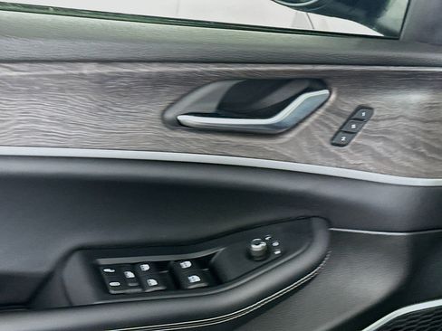 Used 2022 Jeep Grand Cherokee Limited 4xe image 15