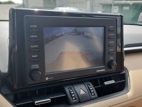 Used 2022 Toyota RAV4 XLE Premium AWD/4WD image 13