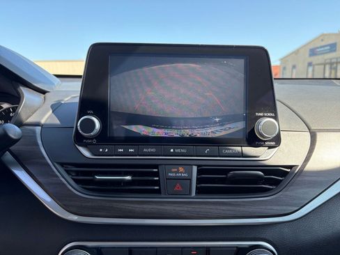 Used 2025 Nissan Altima 2.5 SV image 23