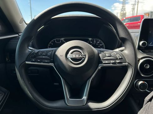 Used 2024 Nissan Sentra SV FWD image 9