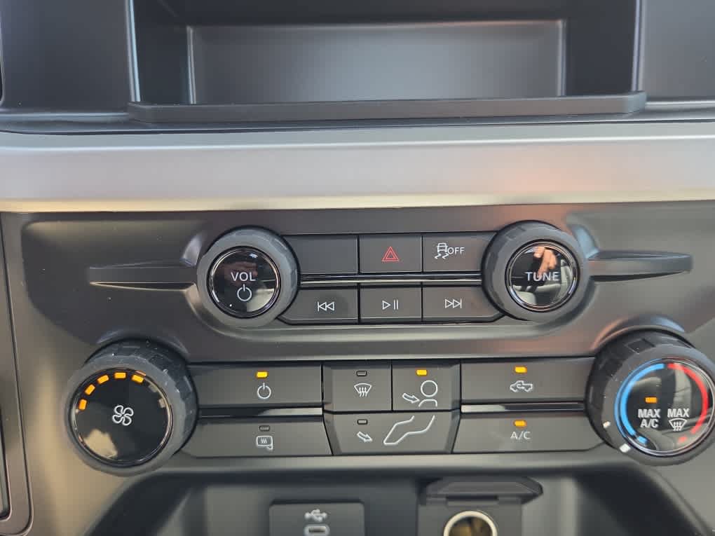 New 2025 Ford F350 XL w/ XL Chrome Package RWD image 32