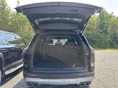 New 2026 Chevrolet Traverse Z71 w/ Driver Confidence Package image 26