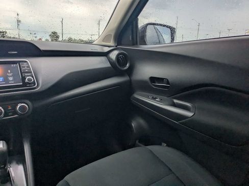 Used 2021 Nissan Kicks S FWD image 14
