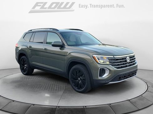 New 2026 Volkswagen Atlas SE FWD image 1