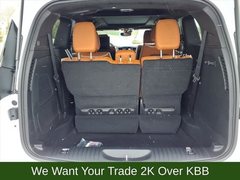 New 2026 Chrysler Pacifica Pinnacle w/ Trailer Tow Group image 13