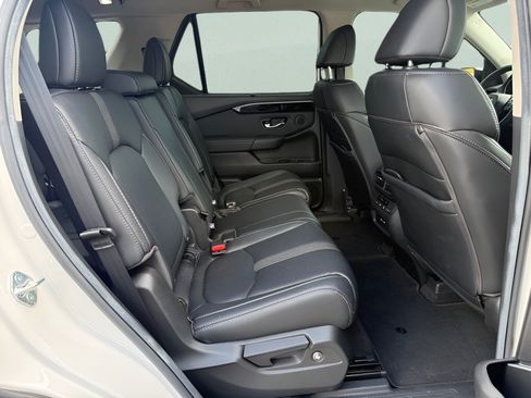 Certified 2025 Honda Pilot EX-L image 14