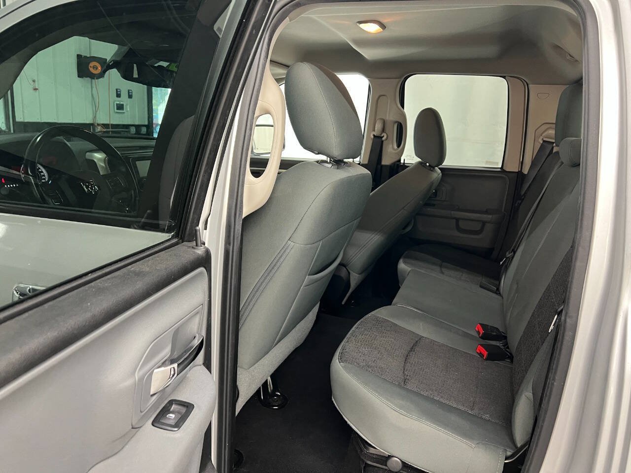 Used 2015 RAM 1500 Big Horn AWD/4WD image 9