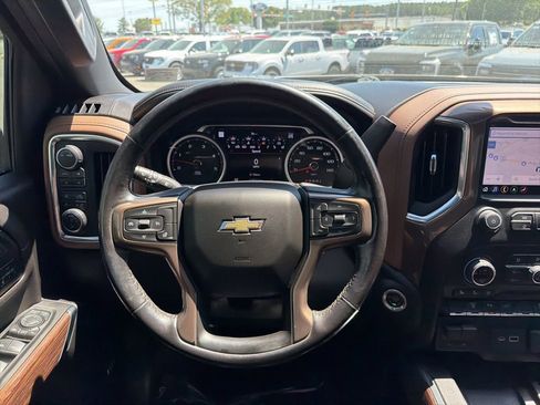 Used 2022 Chevrolet Silverado 3500 High Country AWD/4WD image 25