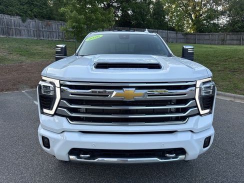 Used 2026 Chevrolet Silverado 3500 High Country w/ Technology Package AWD/4WD image 2