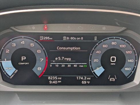 Certified 2025 Audi Q3 2.0T Premium w/ Convenience Package image 10