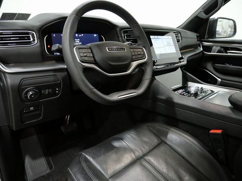 Used 2023 Jeep Wagoneer Series II w/ Convenience Group I image 10