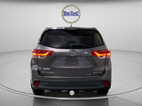 Used 2019 Toyota Highlander XLE AWD/4WD image 5