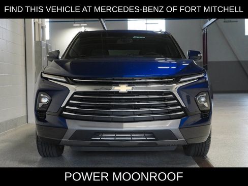 Used 2023 Chevrolet Blazer Premier image 2