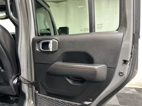 Used 2021 Jeep Gladiator Rubicon image 18