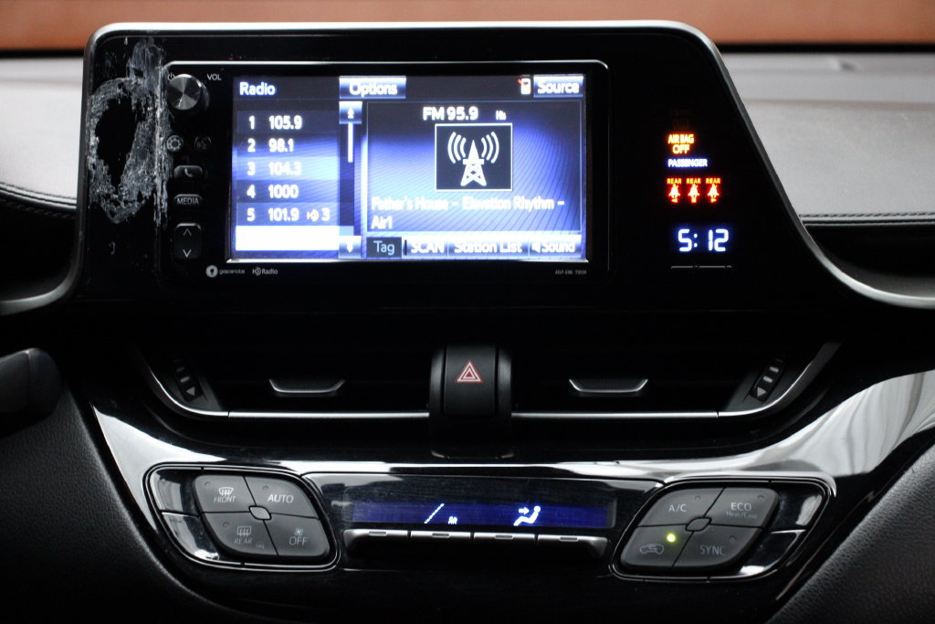 Used 2018 Toyota C-HR XLE FWD image 21