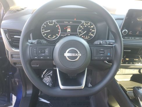 Certified 2023 Nissan Rogue SV image 17