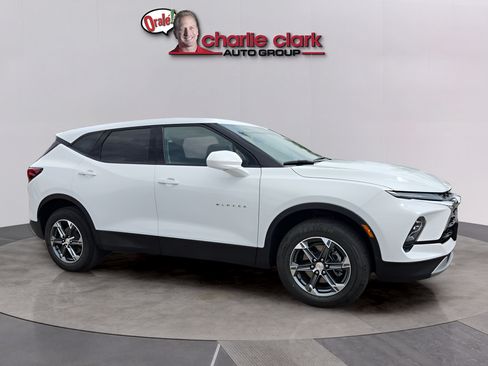 Used 2025 Chevrolet Blazer LT AWD/4WD image 7