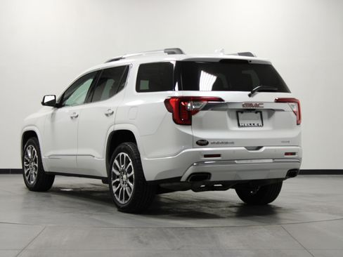 Used 2022 GMC Acadia Denali w/ Denali Technology Package image 6