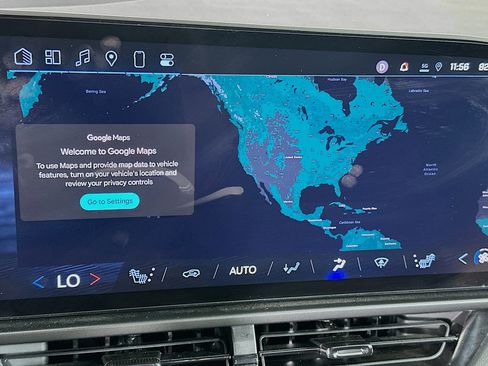 Used 2025 Chevrolet Equinox EV RS FWD image 21