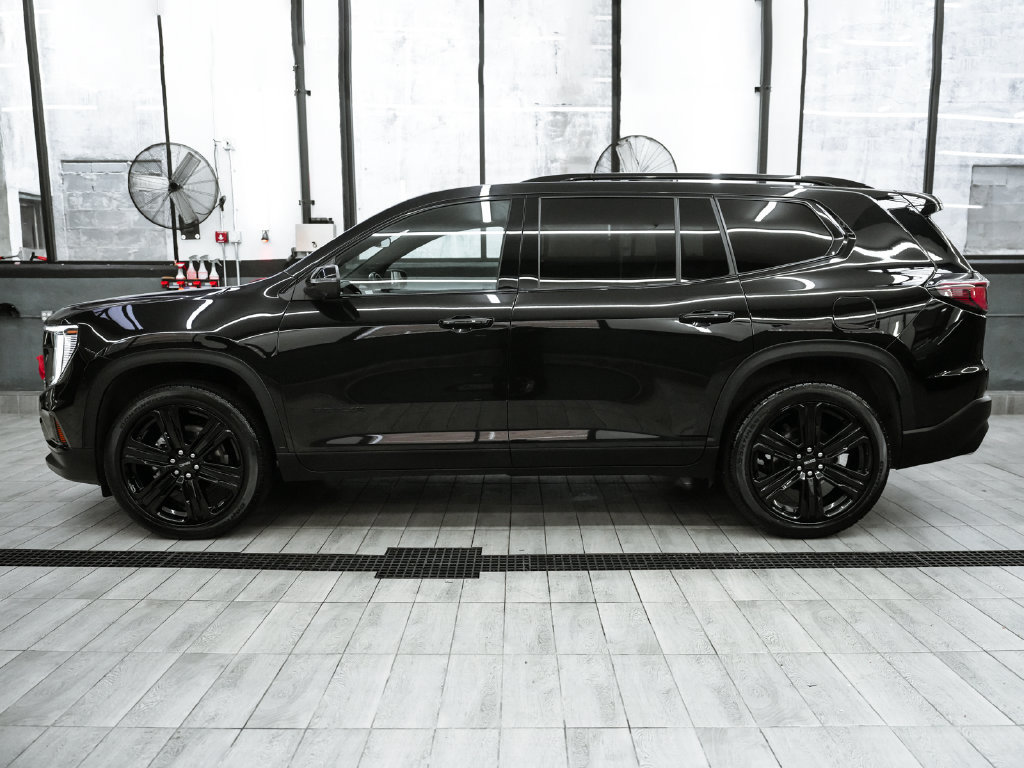 Used 2025 GMC Acadia Elevation w/ Black Edition FWD image 8