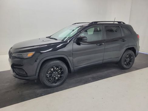 Used 2023 Jeep Cherokee Altitude Lux AWD/4WD image 2